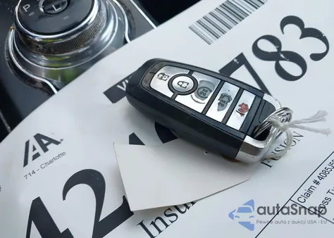 2019 Ford Fusion Hybrid Titanium from USA, damaged, VIN 3FA6P0RU6KR141336